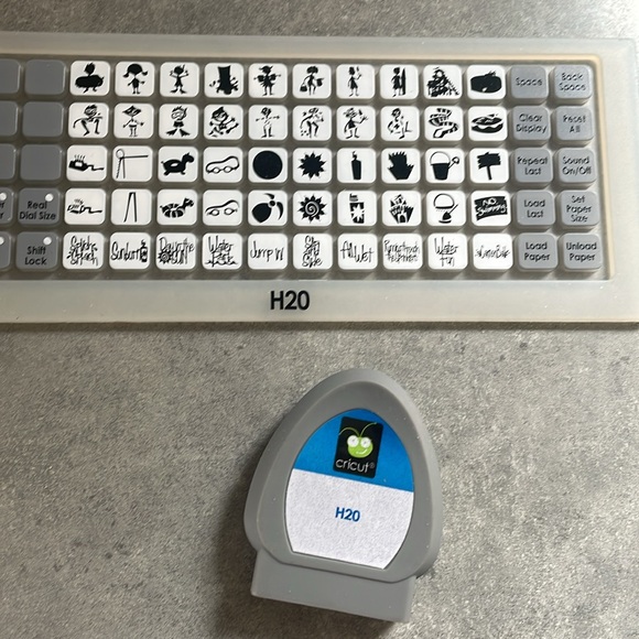 H2O Cricut Cartridge - Picture 2 of 3